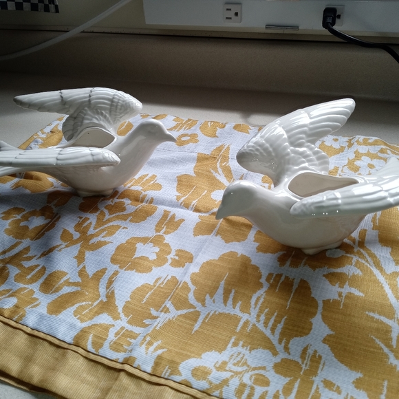 Vintage Dove Planters - Picture 2 of 8